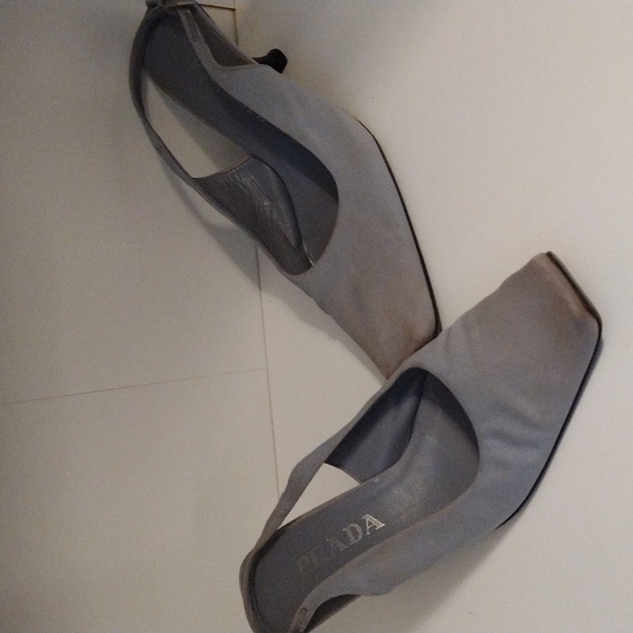 Vintage Prada Slingback Kitten Heels - Picture 2 of 9